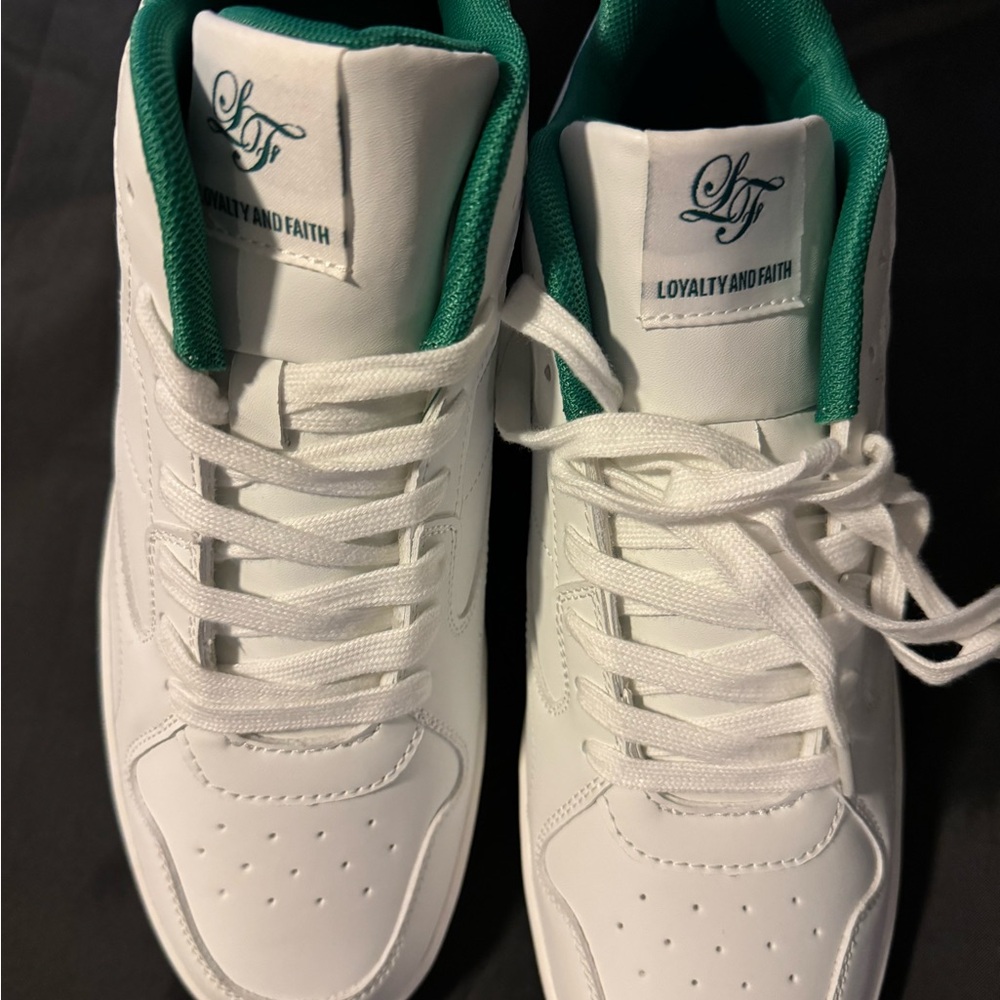 Men’s high tops shoe